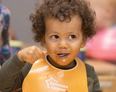 children-enjoying-meals-at-astwick